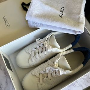 Vince Varin Leather sneaker.